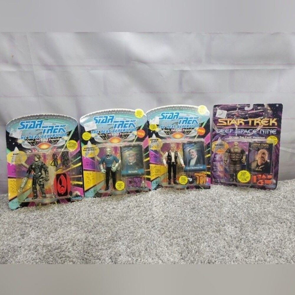 Lot of 4 Vintage 1992 93 Star Trek Next Generation Deep Space Nine figures